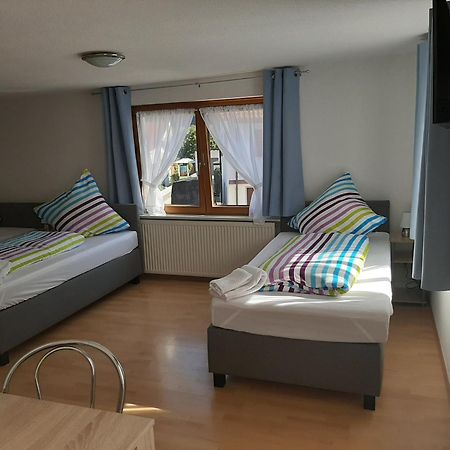 Weilen unter den Rinnen Gaestehaus Pension Waldhorn מראה חיצוני תמונה