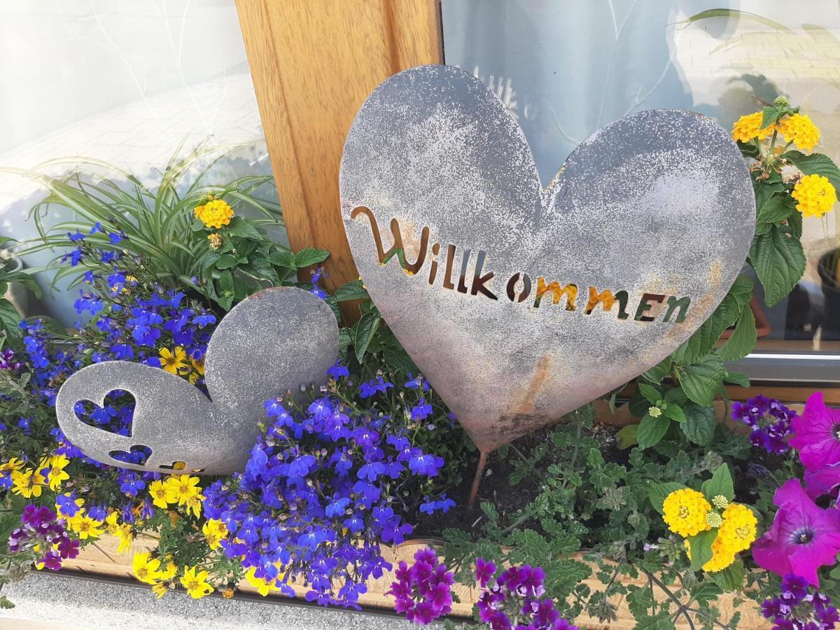 Weilen unter den Rinnen Gaestehaus Pension Waldhorn מראה חיצוני תמונה