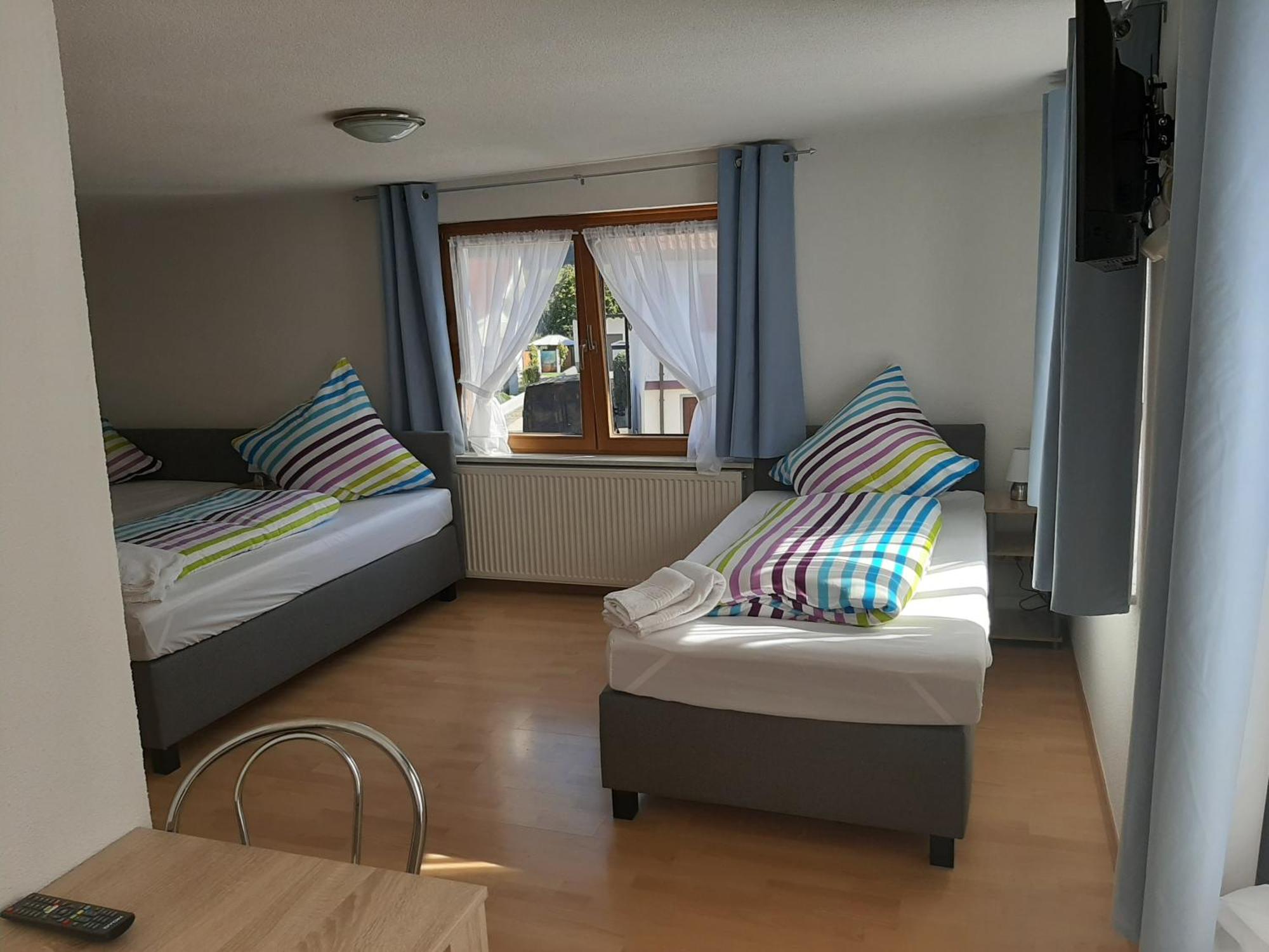 Weilen unter den Rinnen Gaestehaus Pension Waldhorn מראה חיצוני תמונה