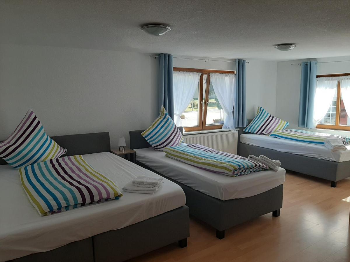 Weilen unter den Rinnen Gaestehaus Pension Waldhorn מראה חיצוני תמונה