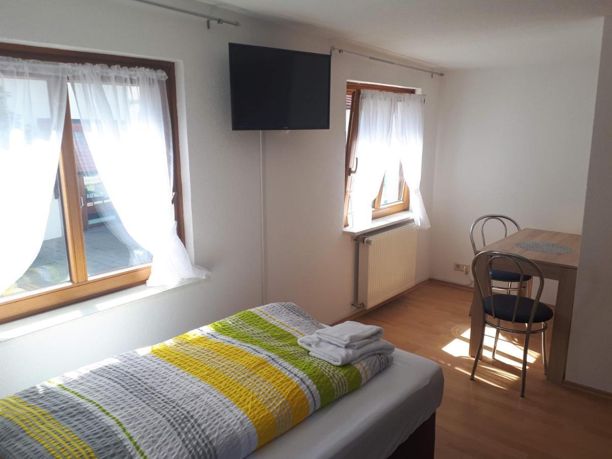 Weilen unter den Rinnen Gaestehaus Pension Waldhorn מראה חיצוני תמונה