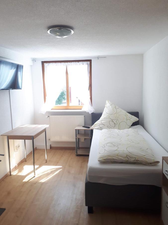 Weilen unter den Rinnen Gaestehaus Pension Waldhorn מראה חיצוני תמונה